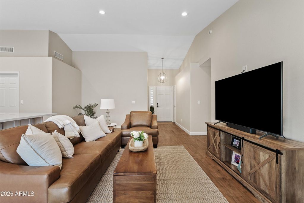 Photo of 940 N Kenwood Lane, Chandler, AZ 85226 (MLS # 6957846)