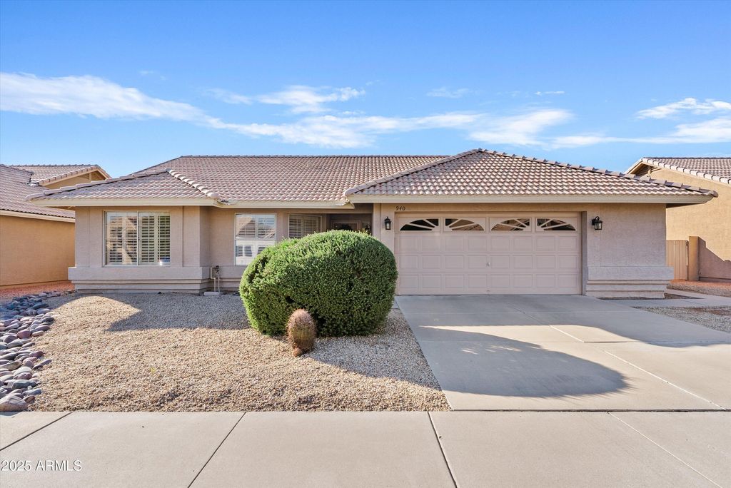 Photo of 940 N Kenwood Lane, Chandler, AZ 85226 (MLS # 6957846)