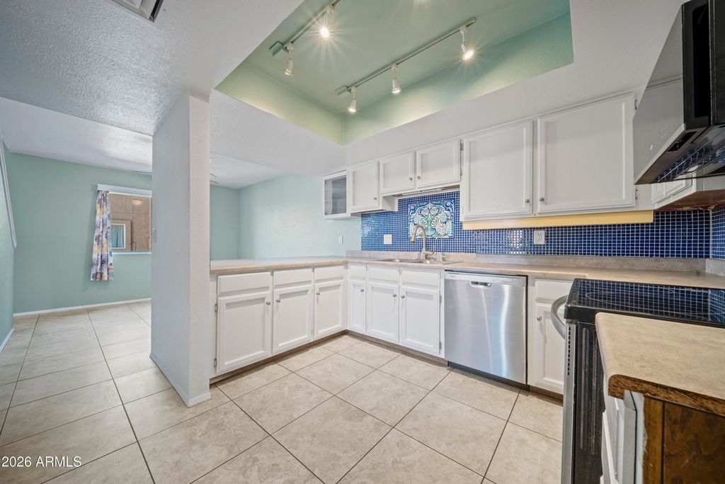 Photo of 222 W Brown Road #4, Mesa, AZ 85201 (MLS # 7002095)