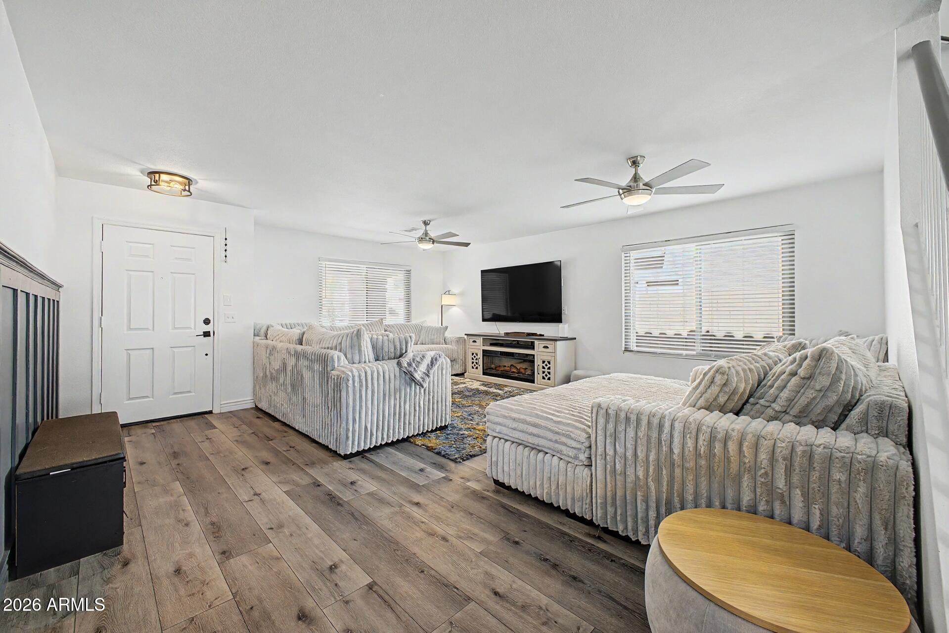 3131 W MOLLY Lane