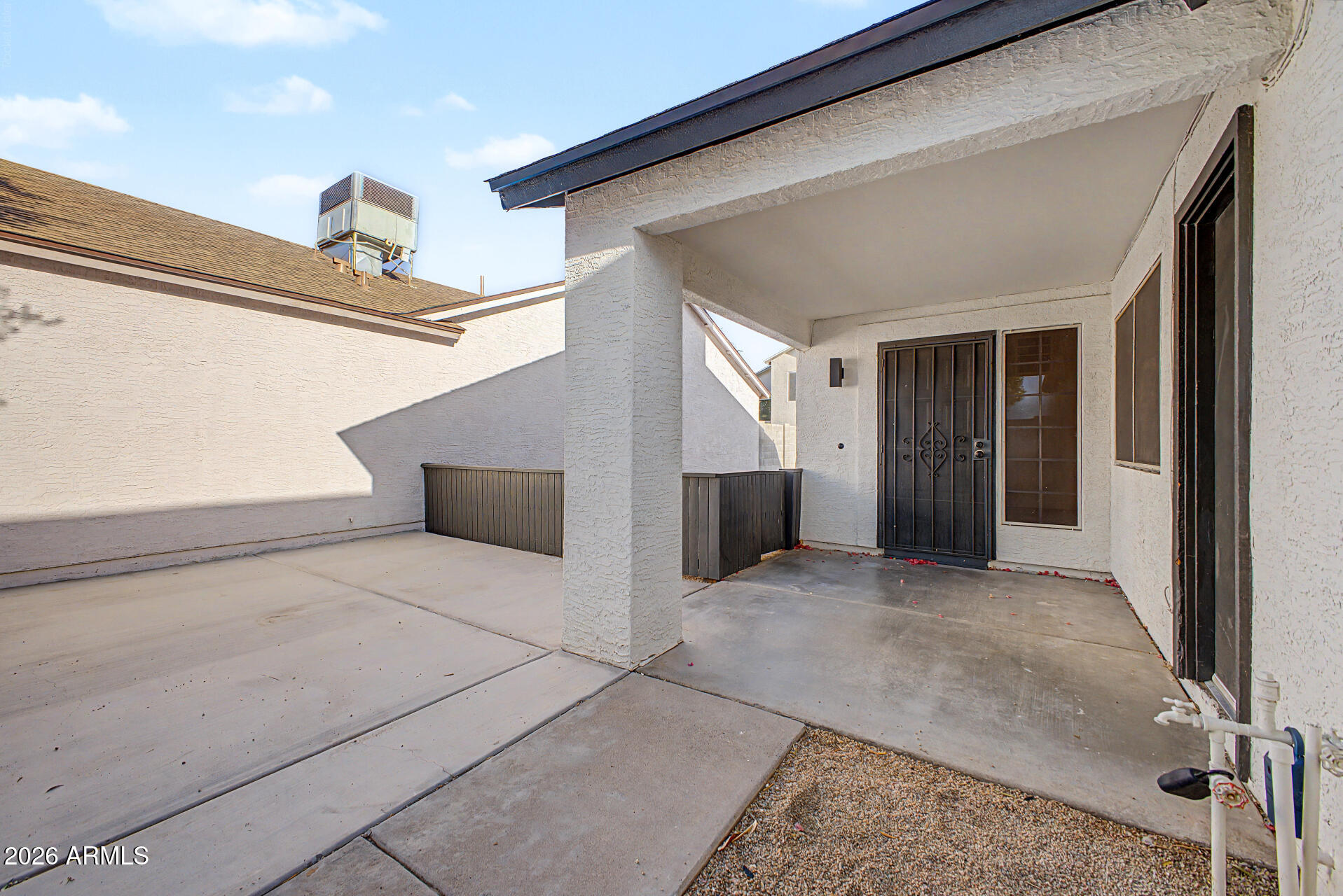8809 W ATHENS Street