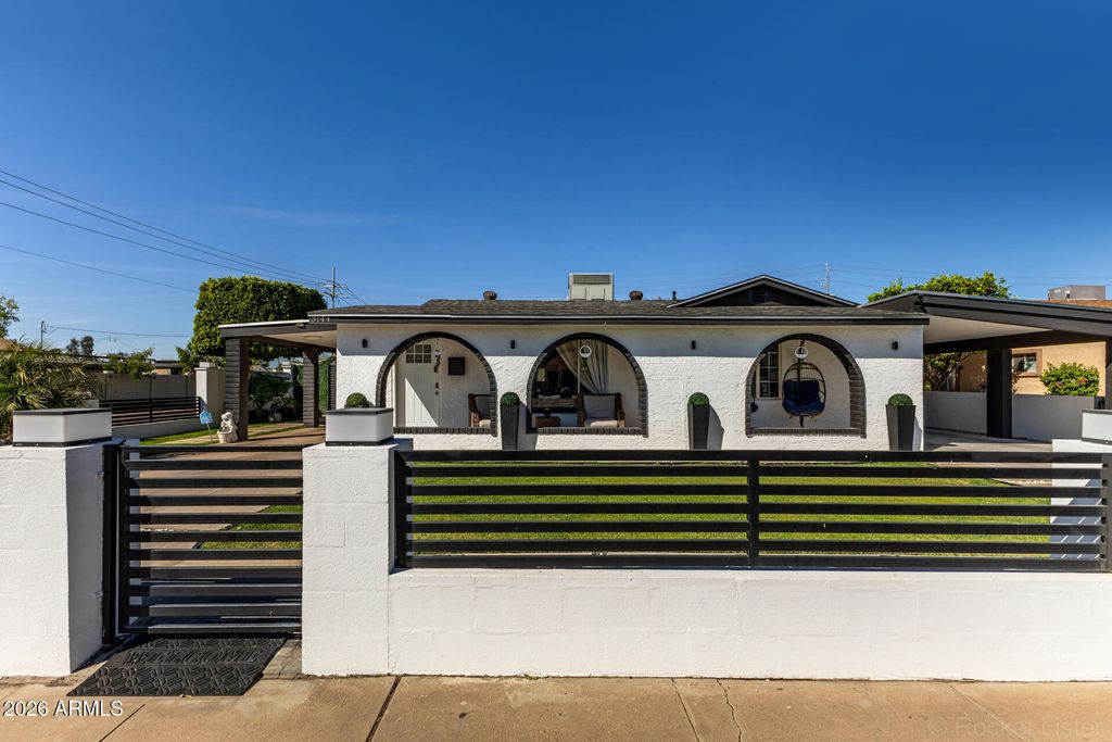 Photo of 3144 W Garfield Street, Phoenix, AZ 85009 (MLS # 7002097)