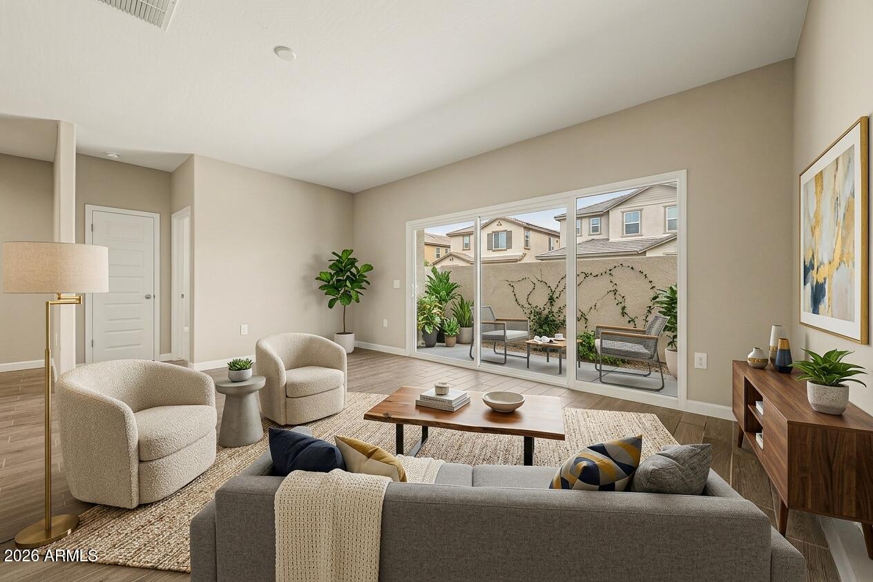 23932 W WATKINS Street W