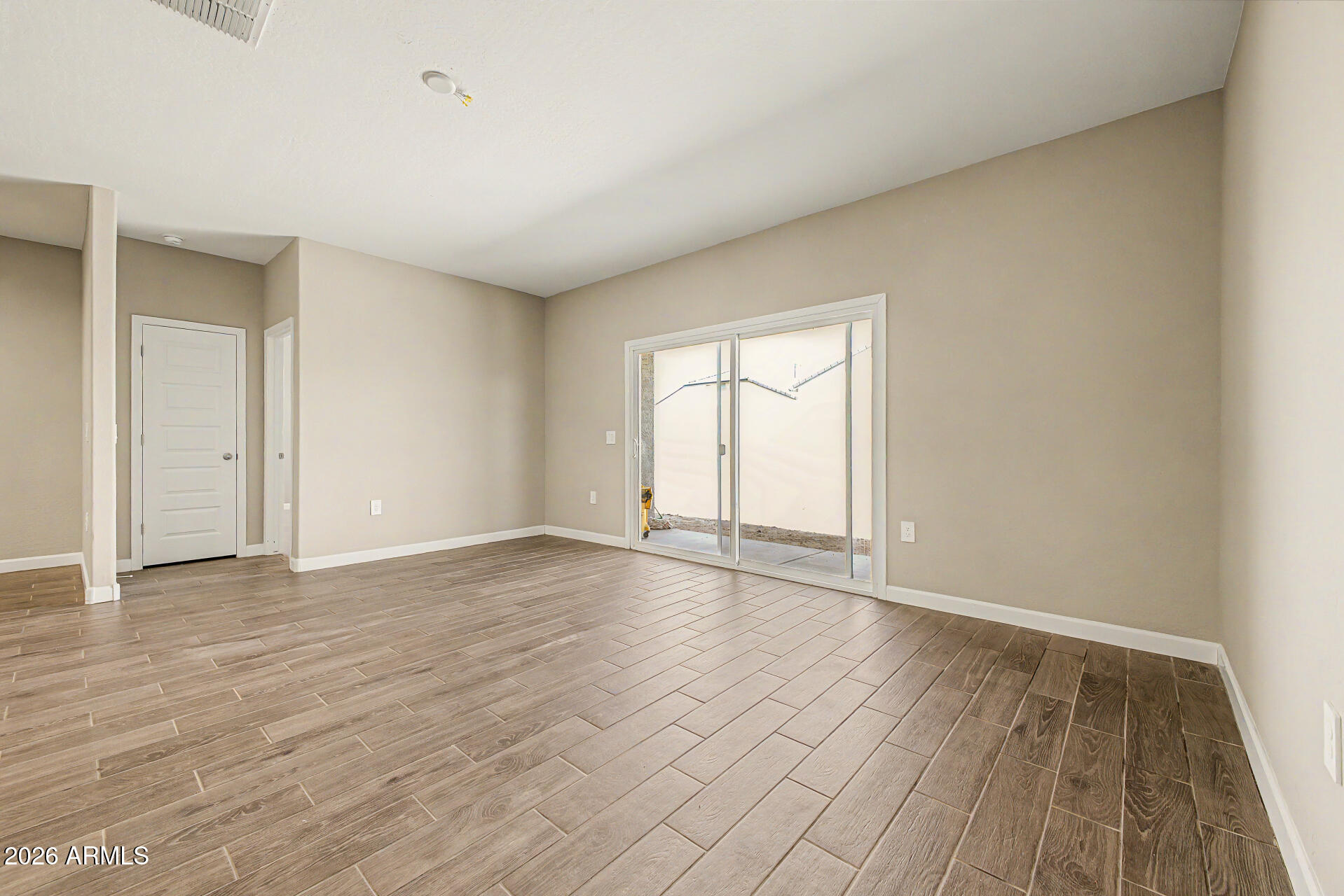 23932 W WATKINS Street W