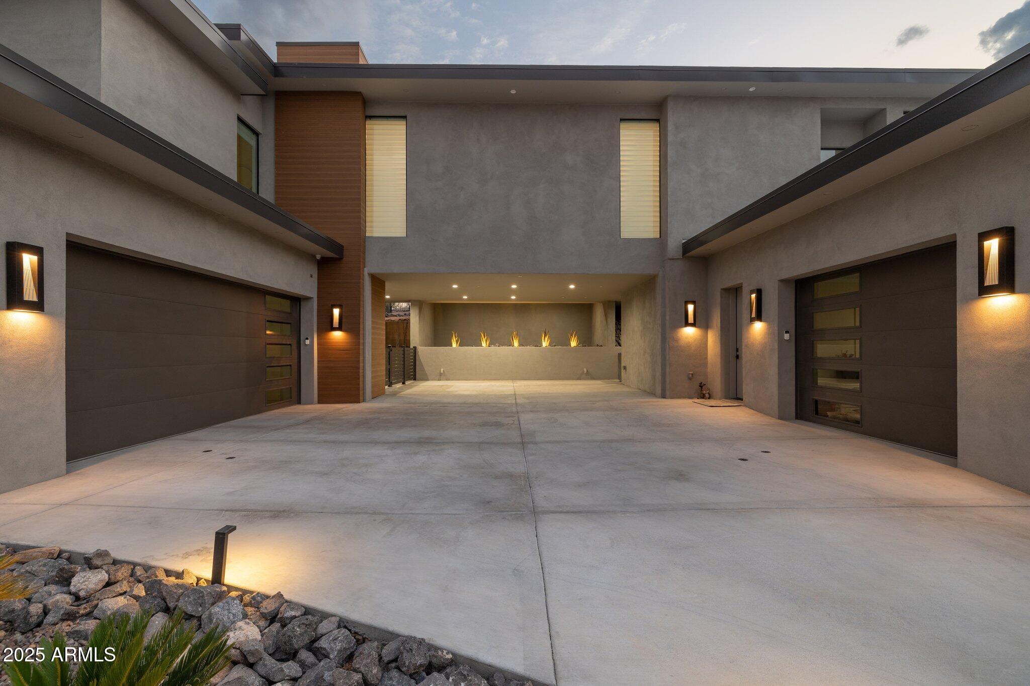 15406 N BLACKBIRD Drive