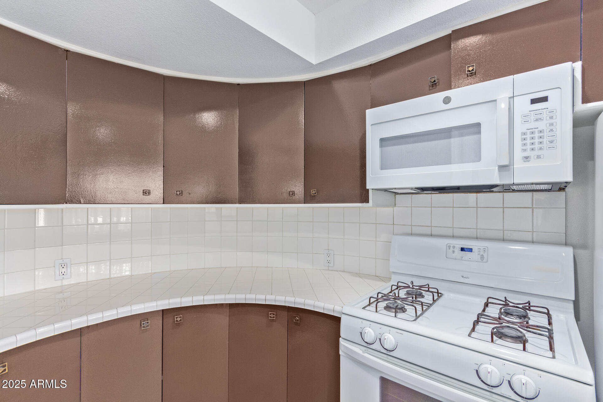 3623 E Montecito Avenue