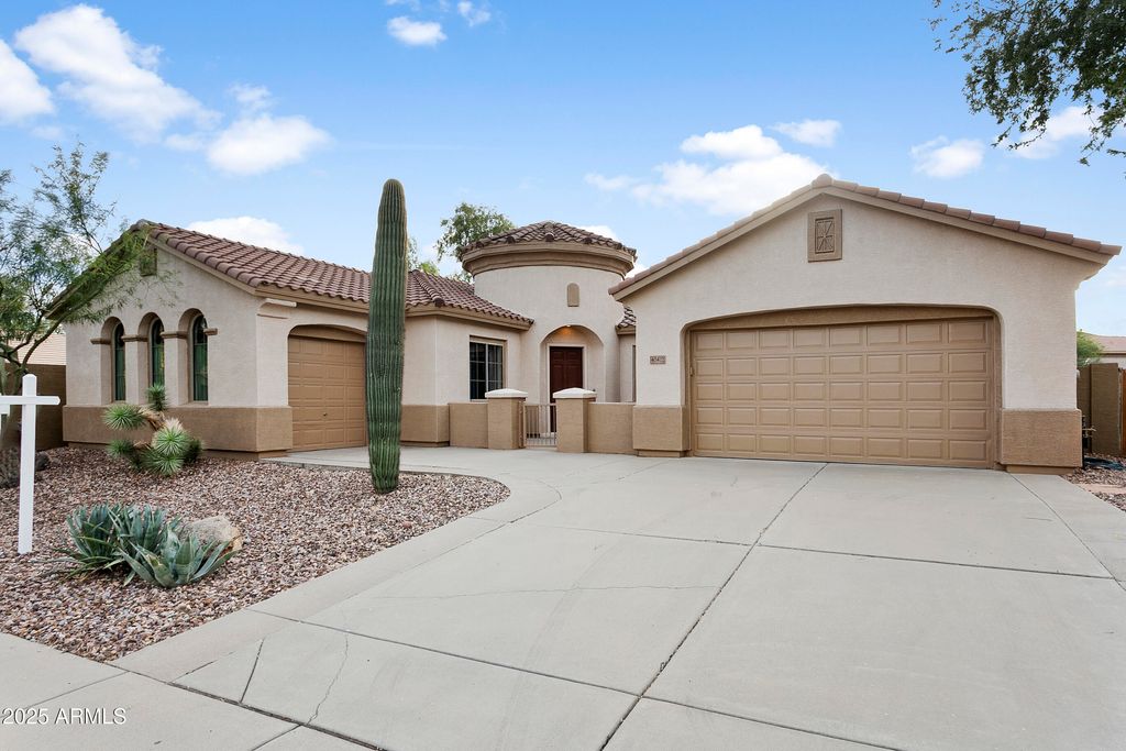Photo of 40422 N Rolling Green Way, Anthem, AZ 85086 (MLS # 6947046)