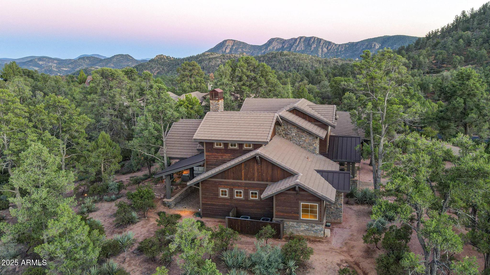 609 S PINE Stream