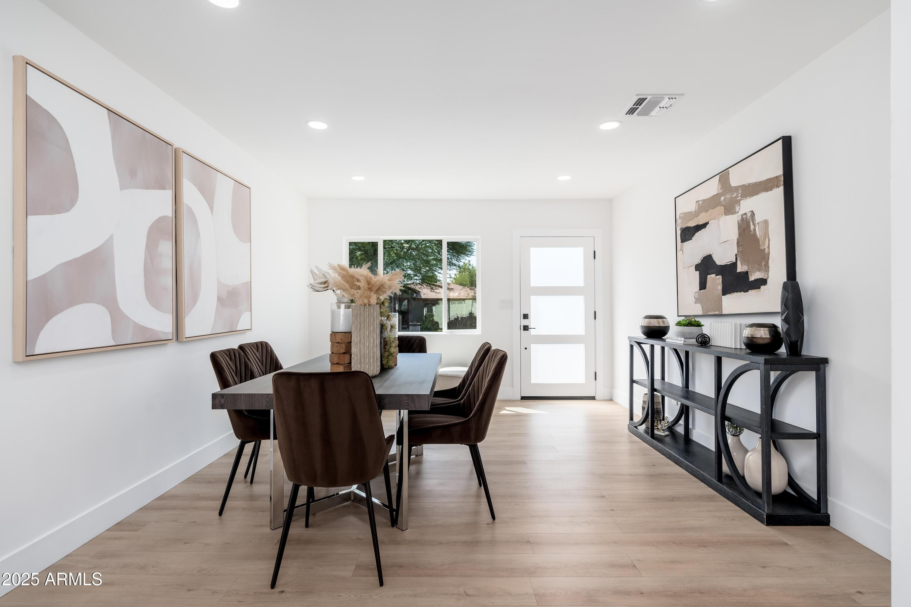 4464 E Campbell Avenue