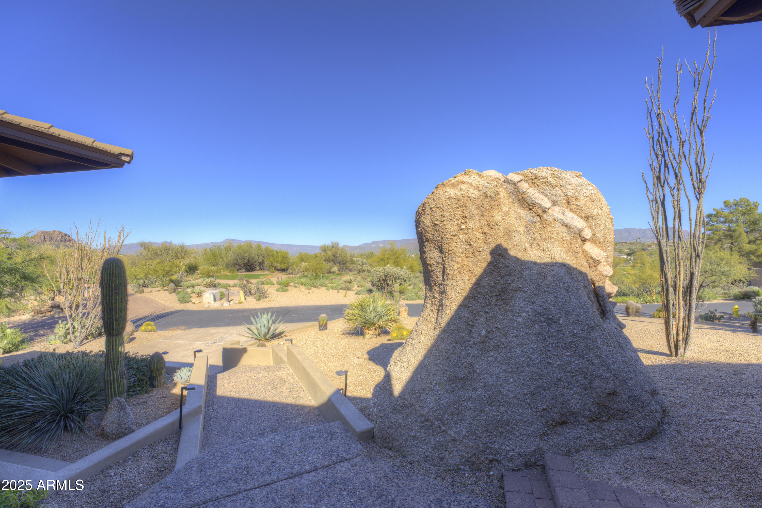 BOULDERS CAREFREE UNIT 4 PHASE 1 - Residential