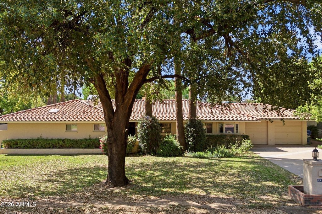 Photo of 8324 N 8th Avenue, Phoenix, AZ 85021 (MLS # 7000343)