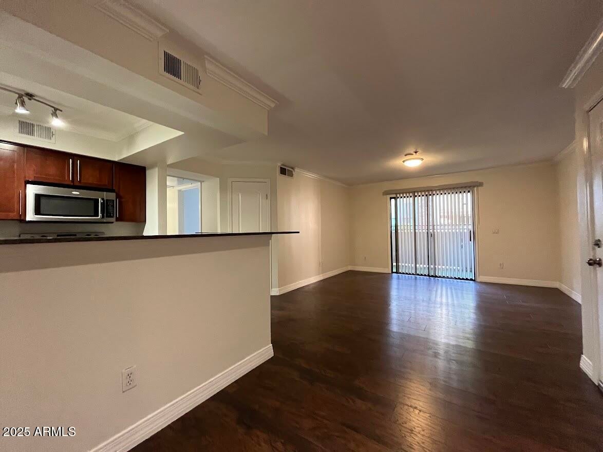 2025 E Campbell Avenue Apt 142