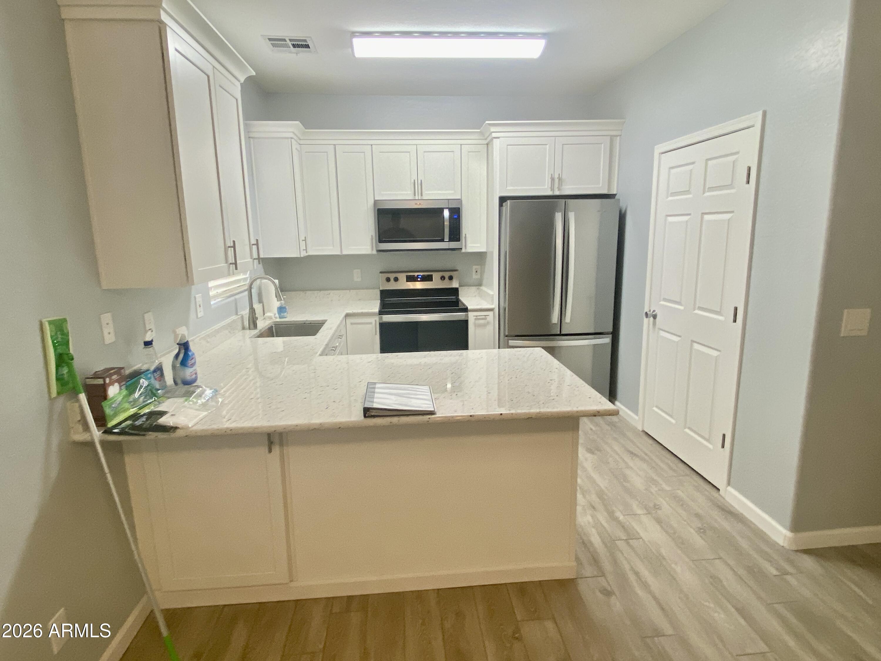 2300 E MAGMA Road 43