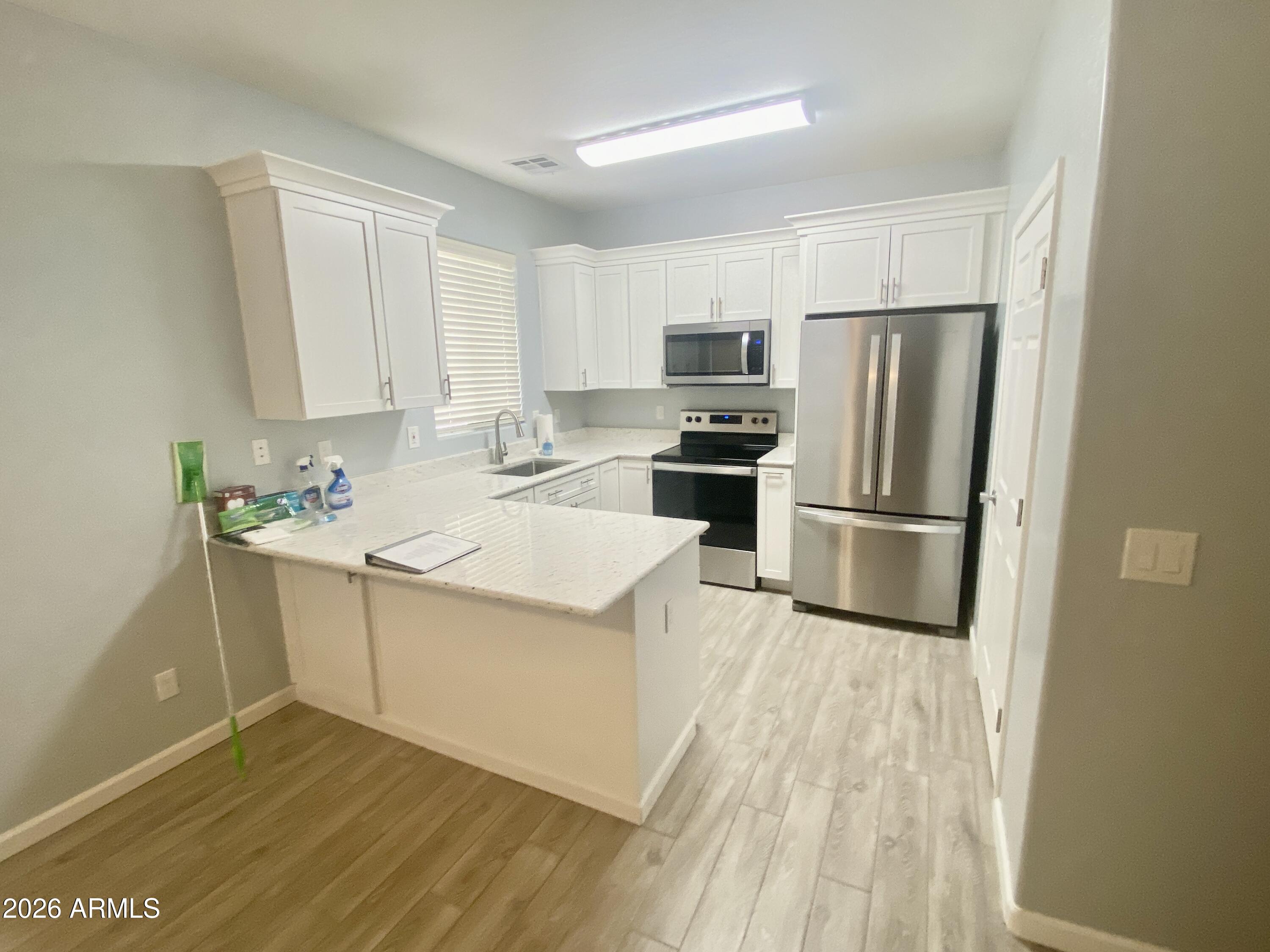 2300 E MAGMA Road 43