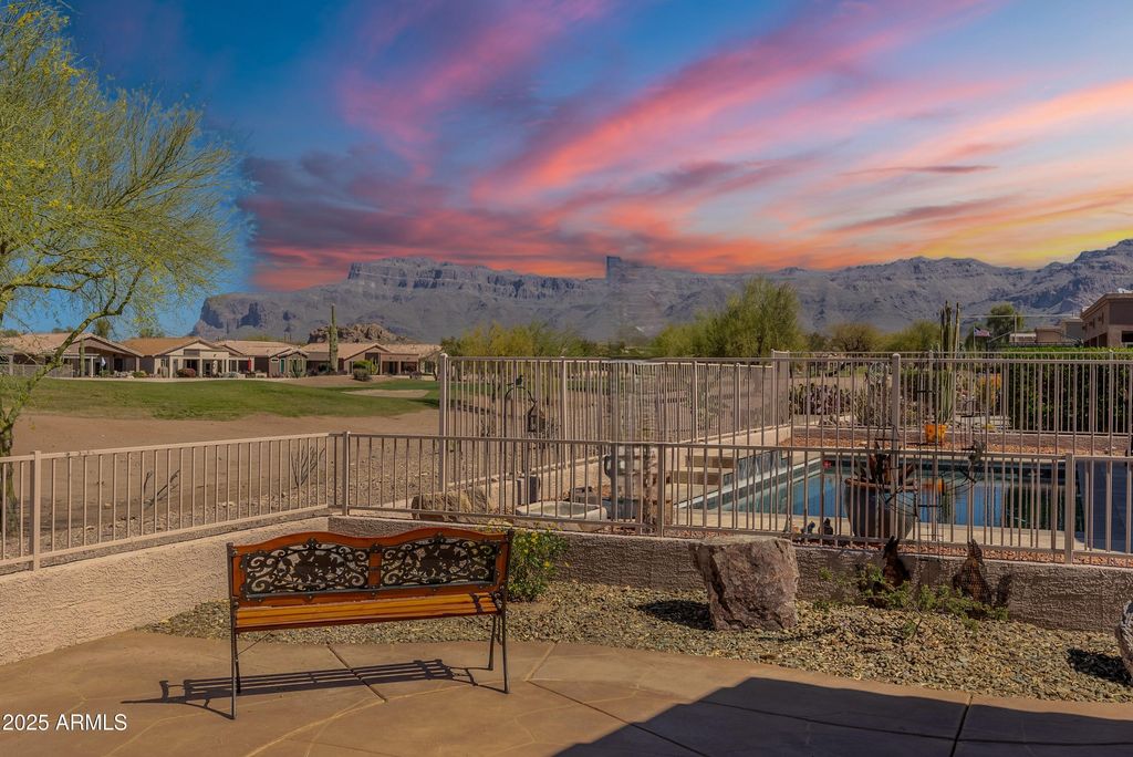 Photo of 6620 S Front Nine Drive, Gold Canyon, AZ 85118 (MLS # 6931184)