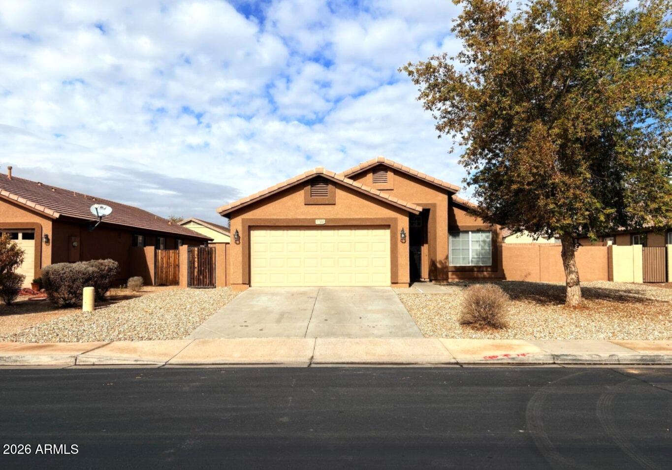 7766 W MYRTLE Avenue