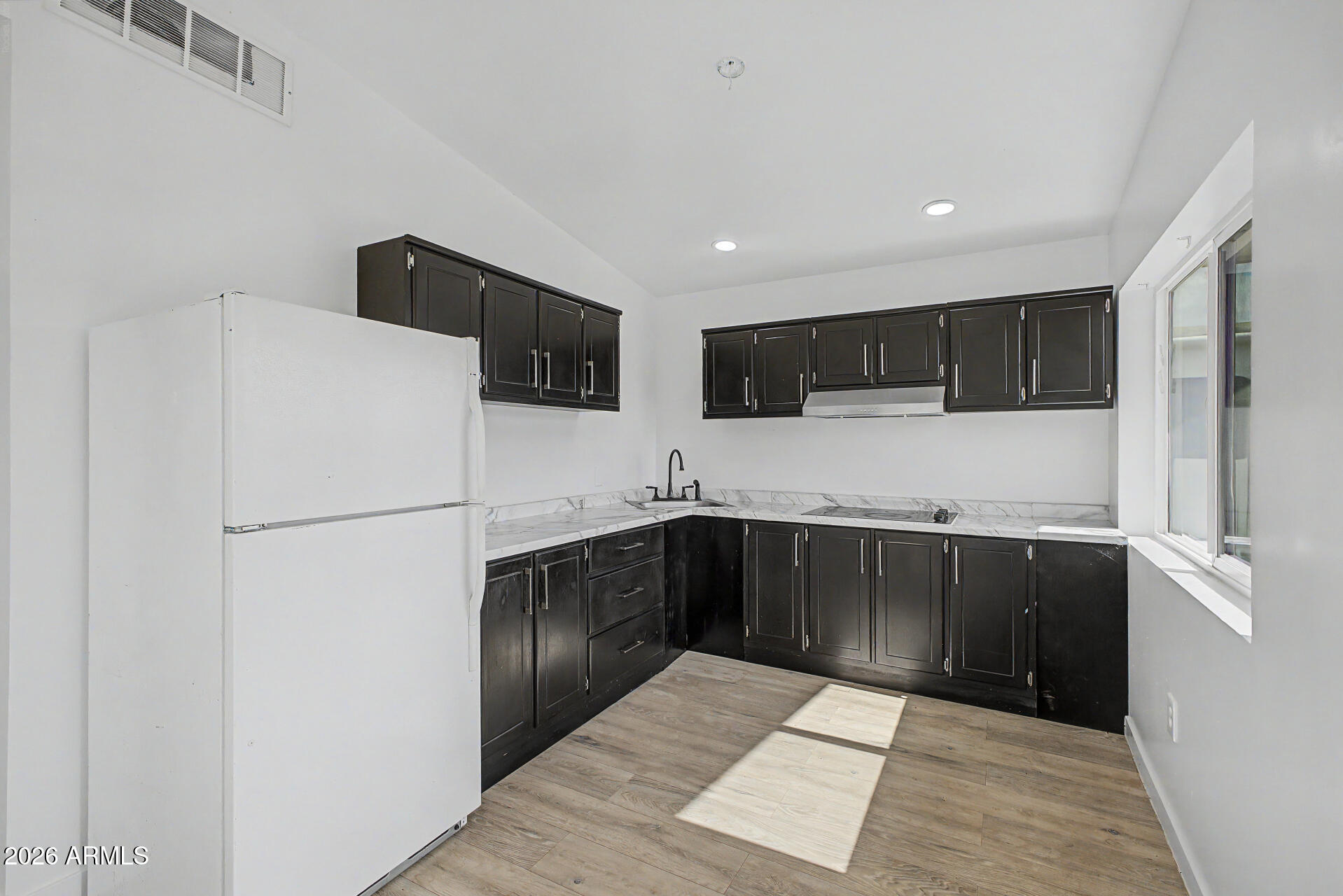 6420 W VAN BUREN Street B4