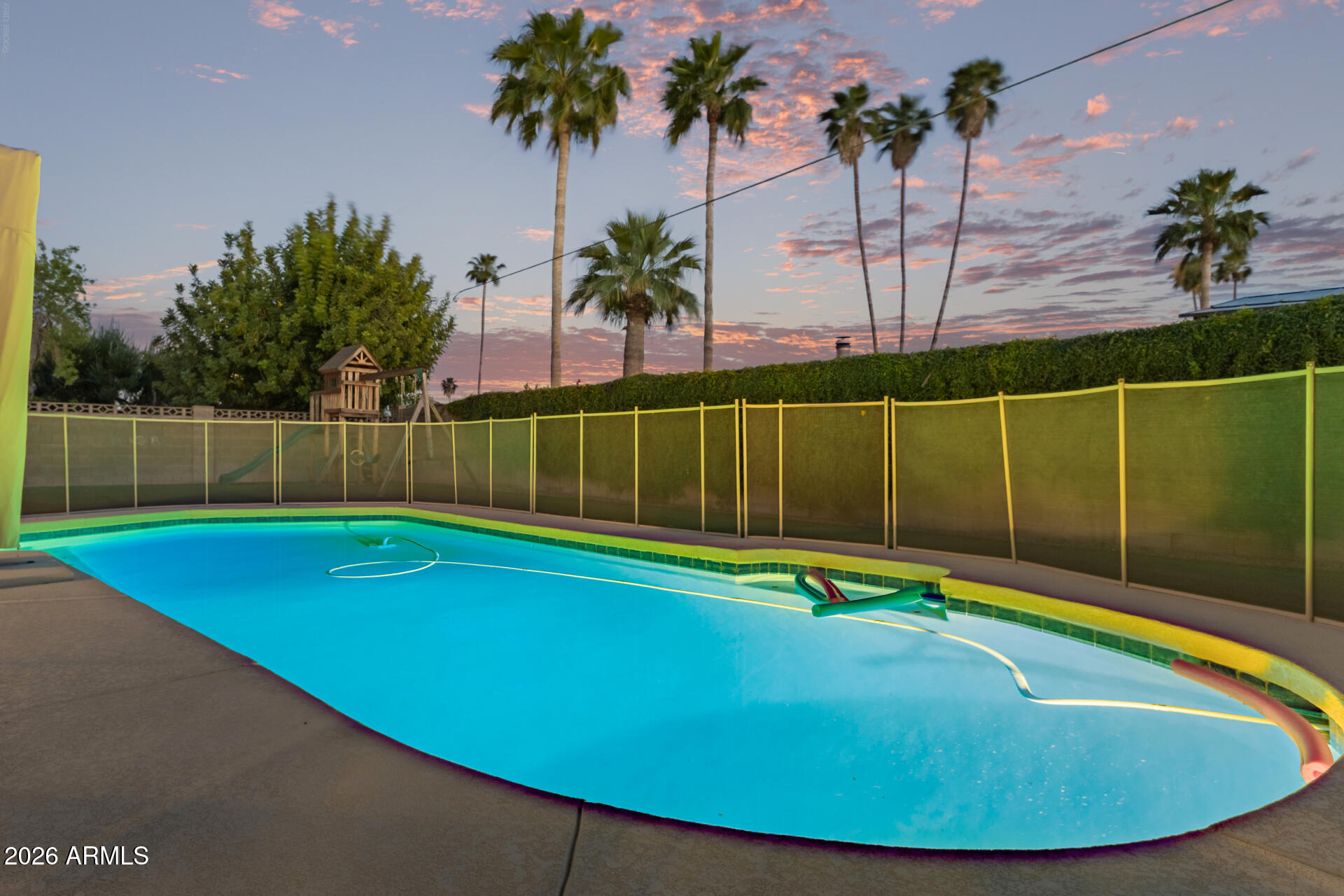 235 W INTERLACKEN Drive