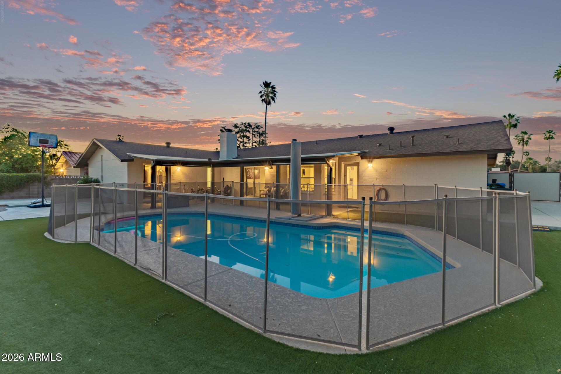 235 W INTERLACKEN Drive