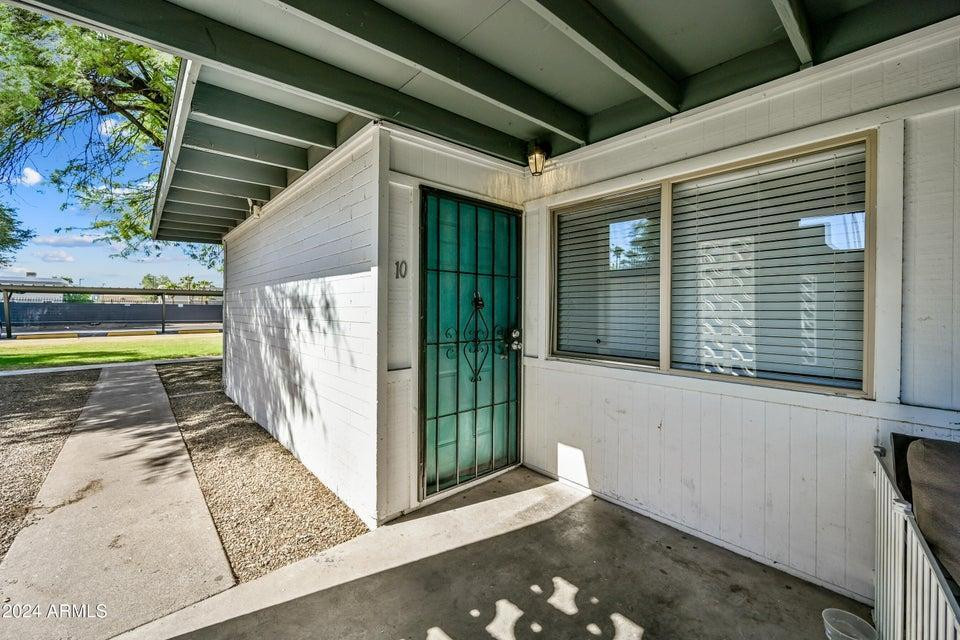 1518 W Colter Street Apt 10