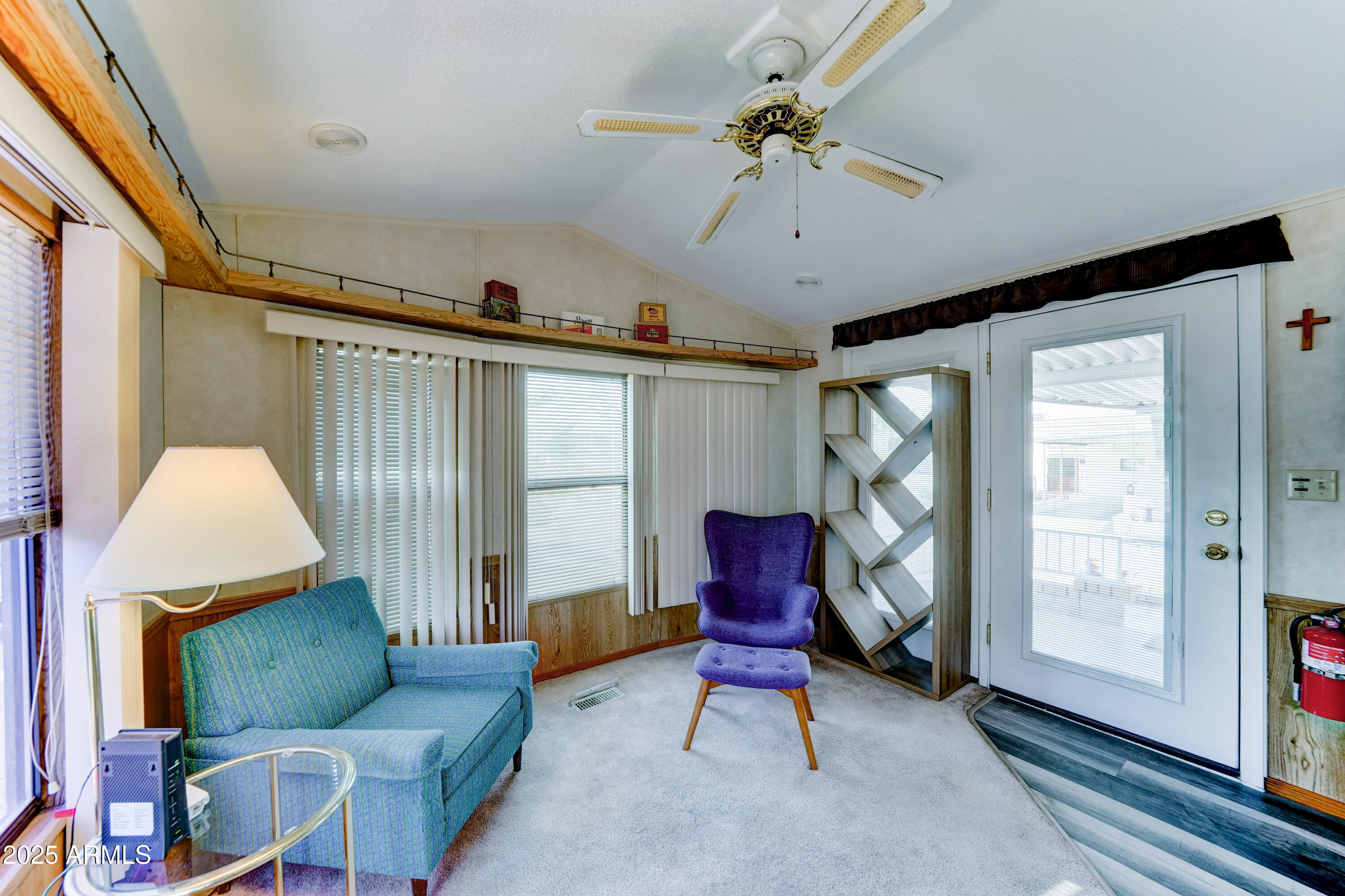 111 S GREENFIELD Road 547