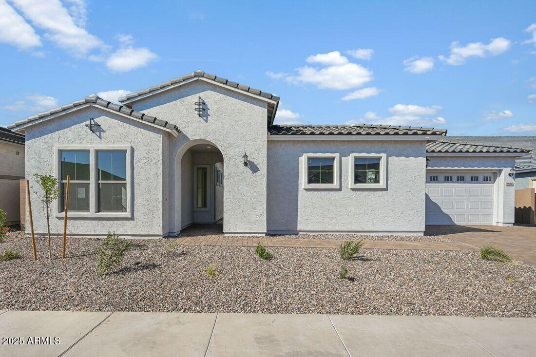 7660 W REMUDA Drive