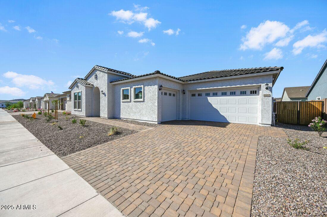 7660 W REMUDA Drive