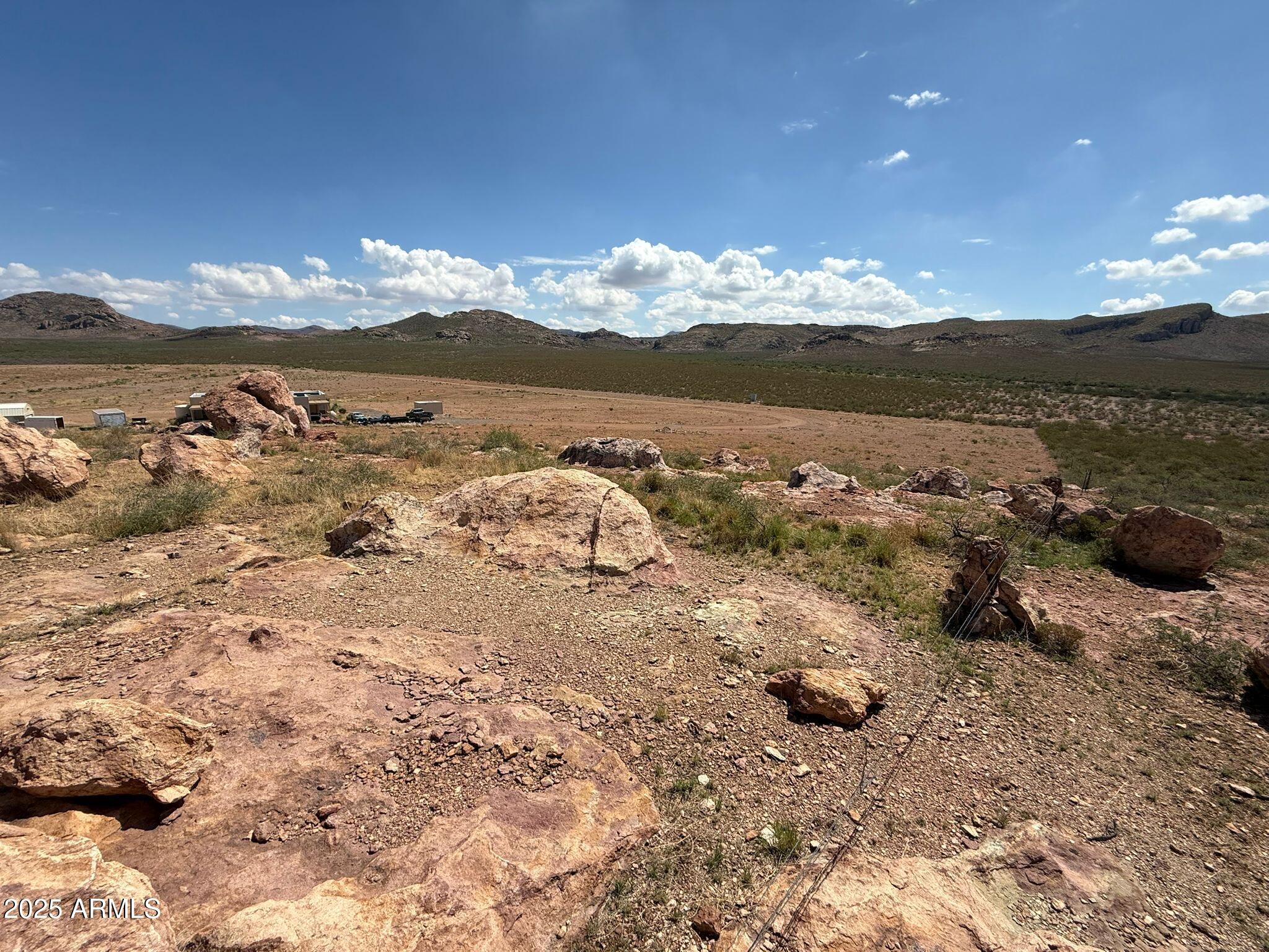 000 E Jack Rabbit Trail 9