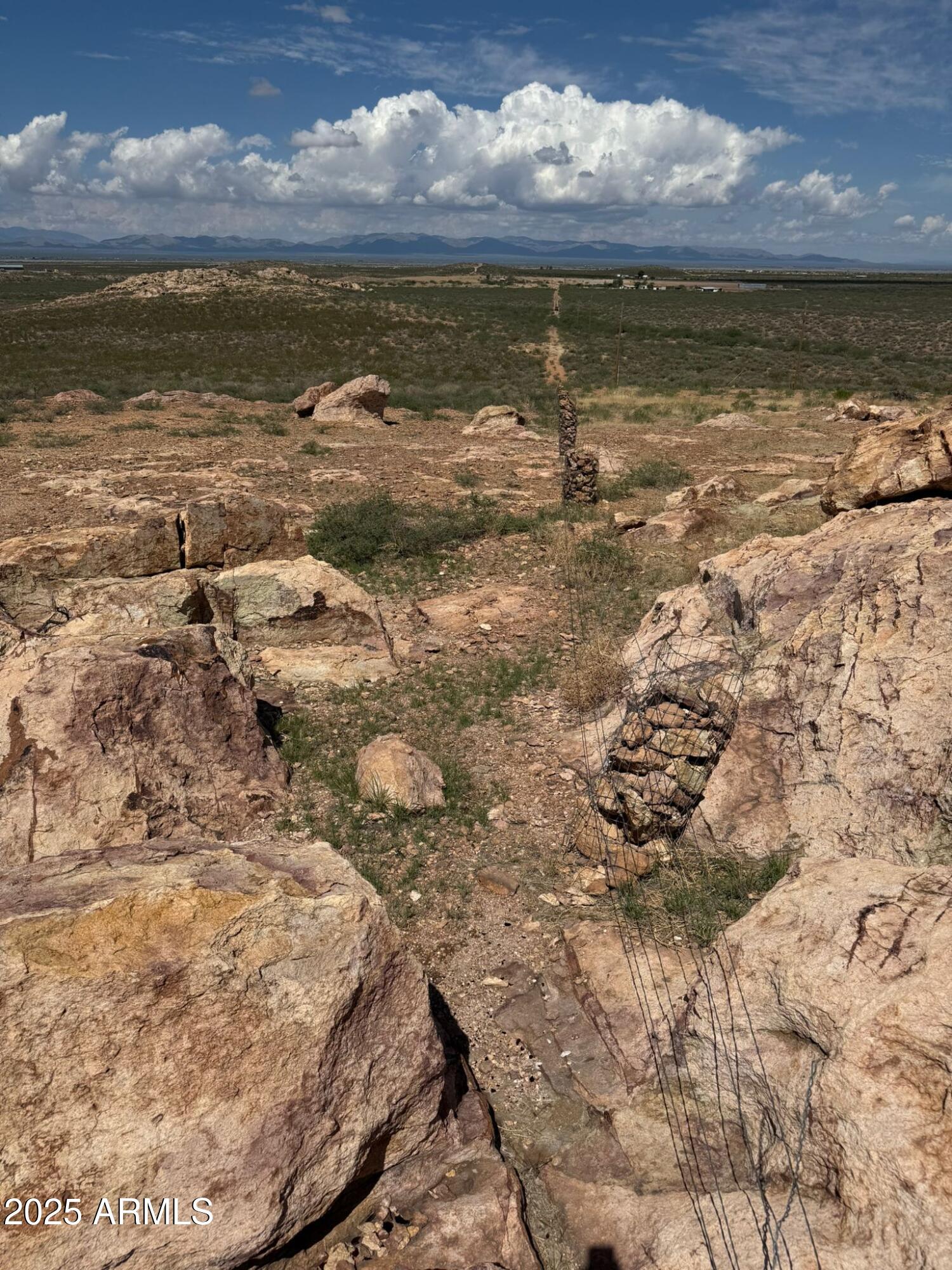 000 E Jack Rabbit Trail 9