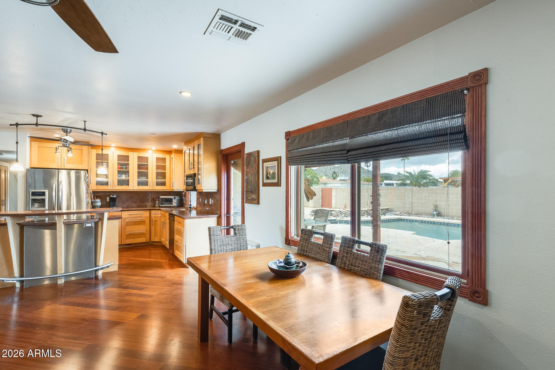 2910 E WINDROSE Drive