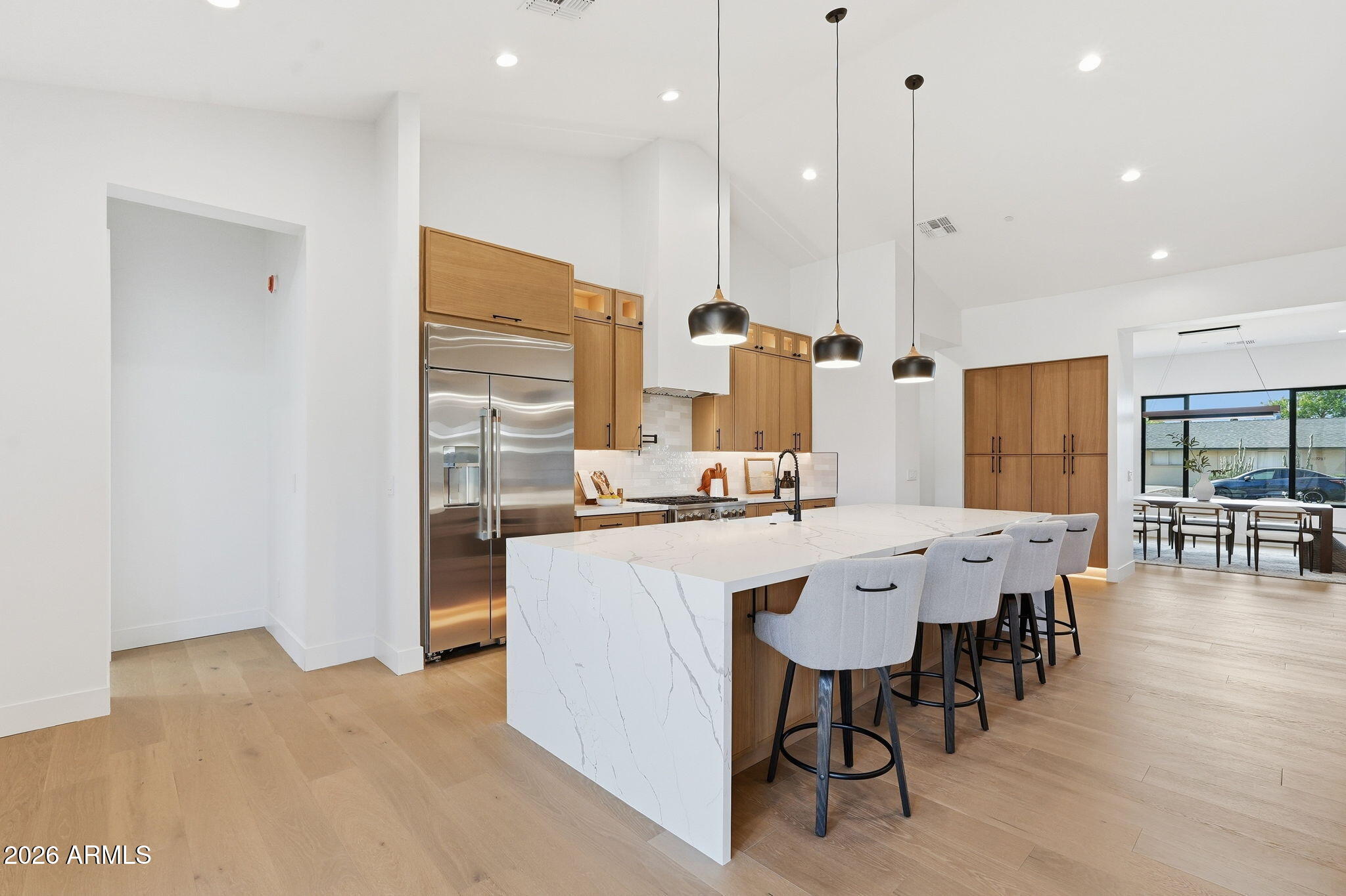 7232 E CAMBRIDGE Avenue