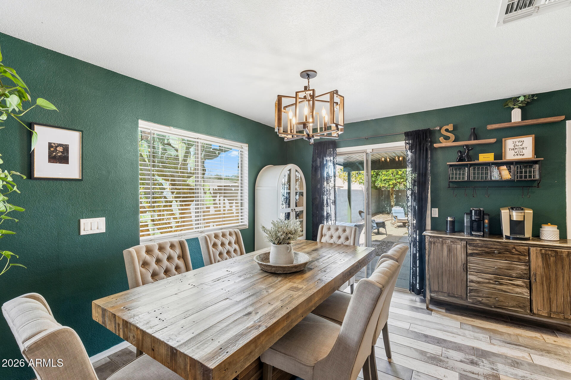 1018 E COWBOY COVE Trail