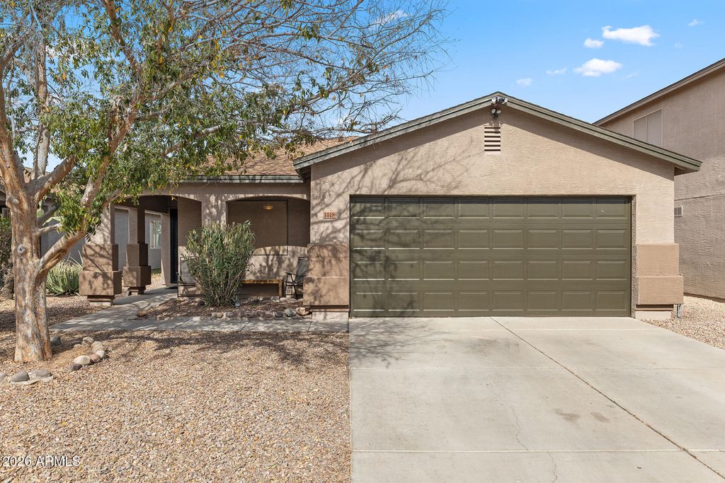 Photo of 1018 E Cowboy Cove Trail, San Tan Valley, AZ 85143 (MLS # 6979852)