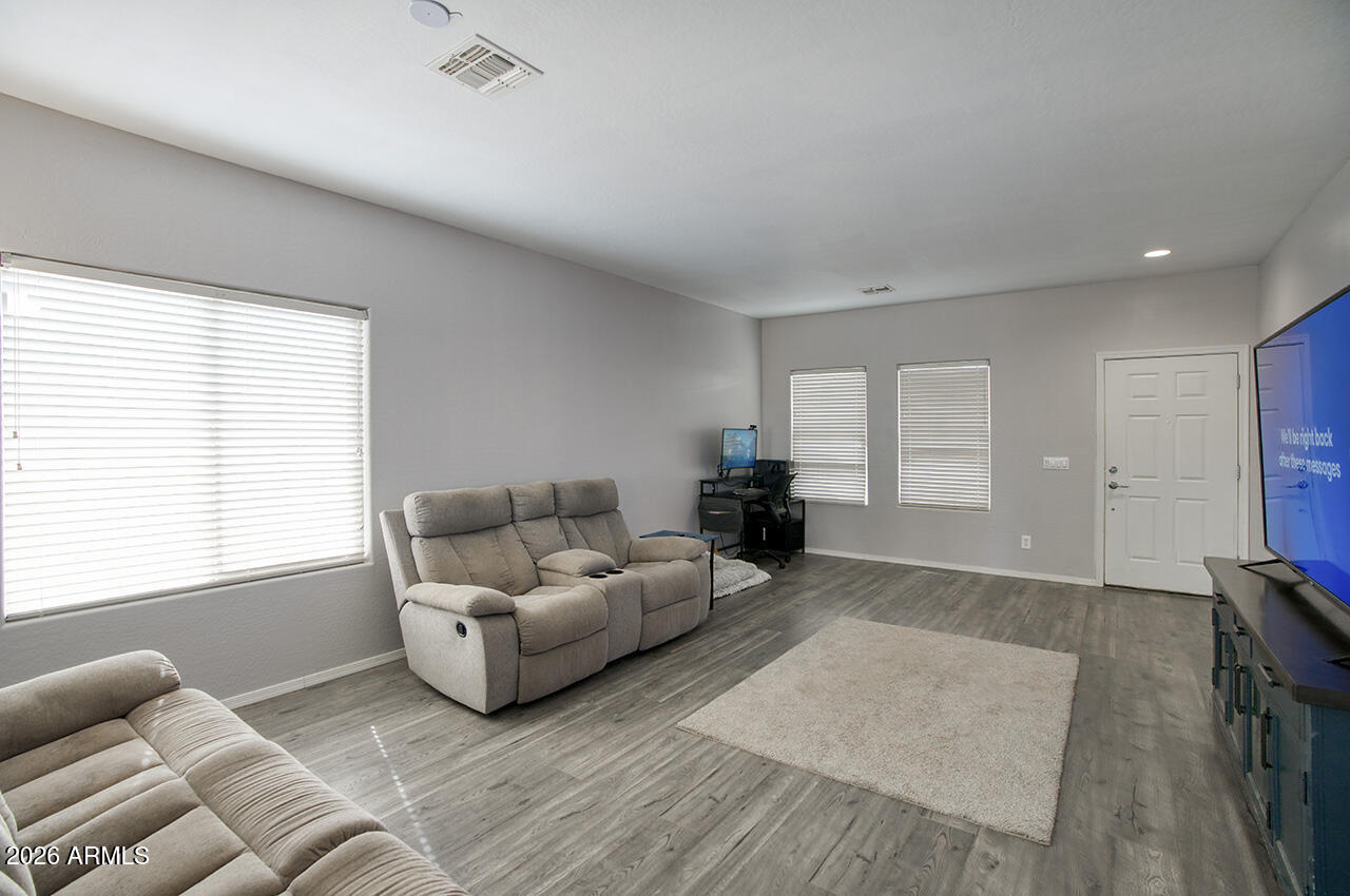 30277 W CRITTENDEN Lane