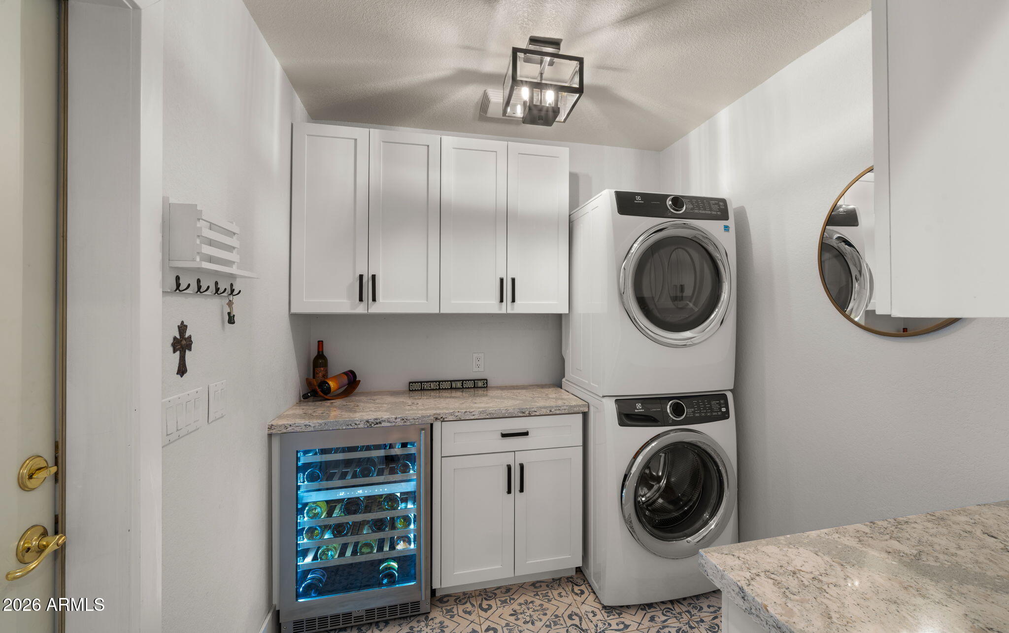 S25 T1N R8E - Residential