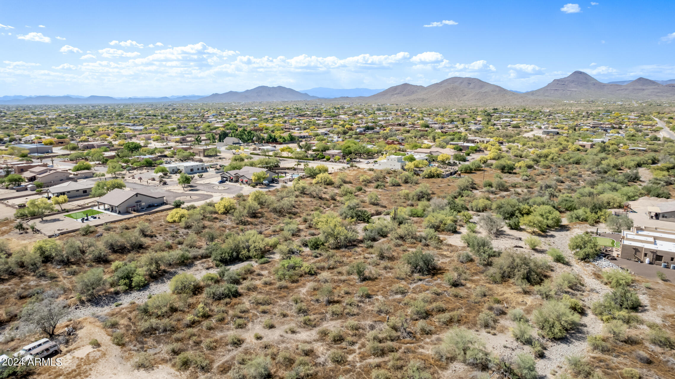 0 E Carriage Drive -