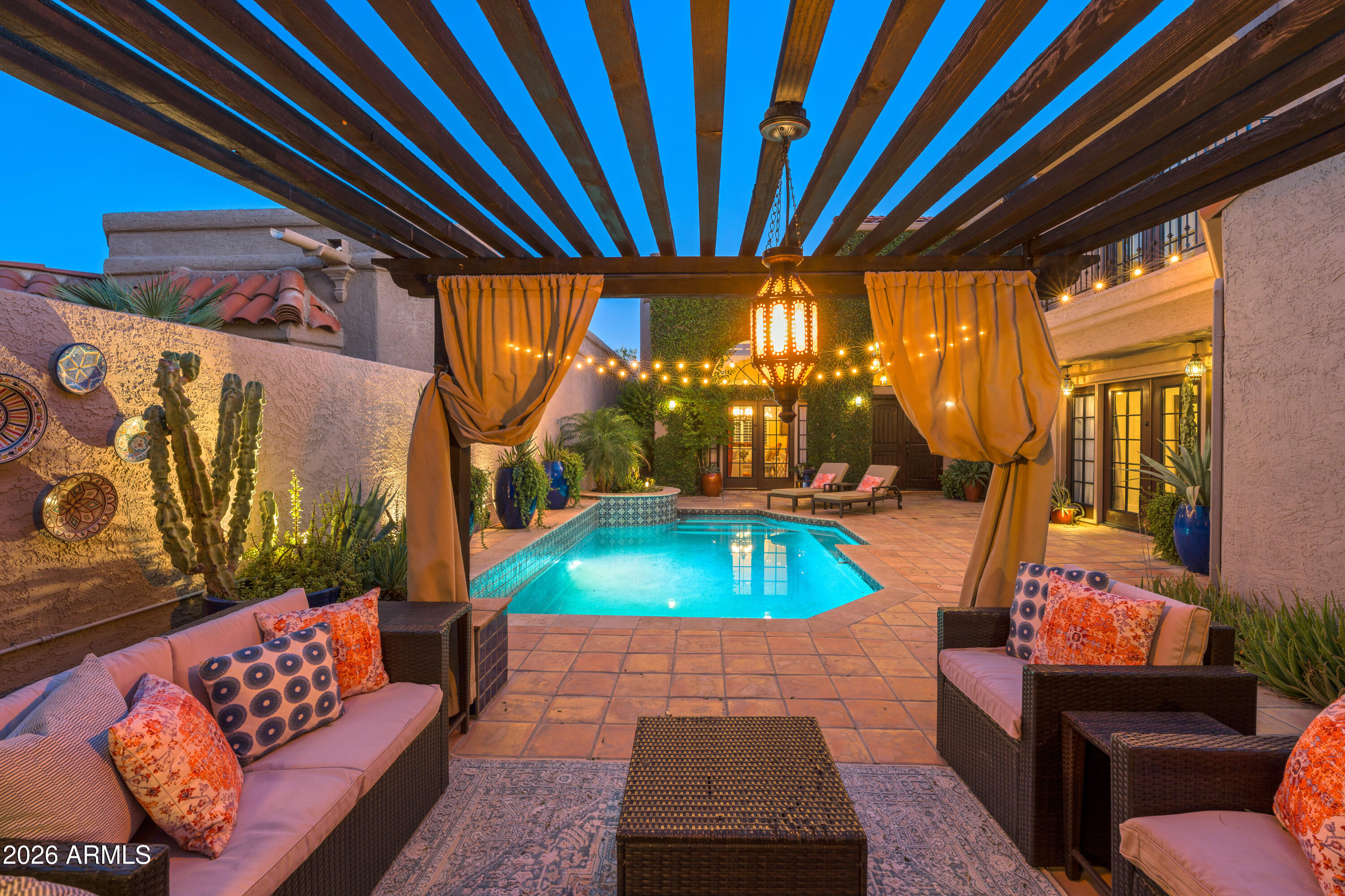 8693 E VIA DEL ARBOR --