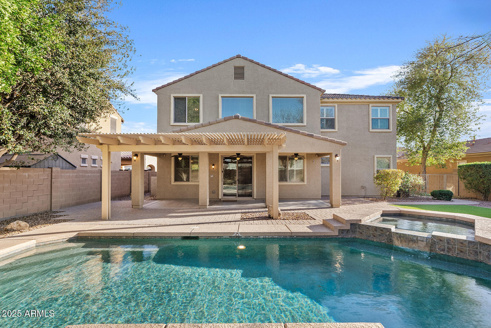 2670 E PARKVIEW Drive