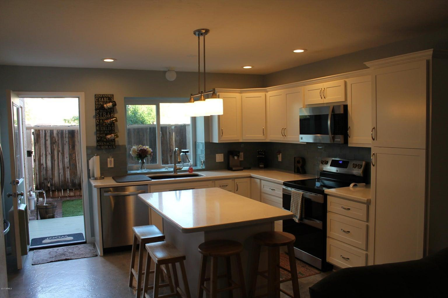 4901 E Kelton Lane Unit 1013