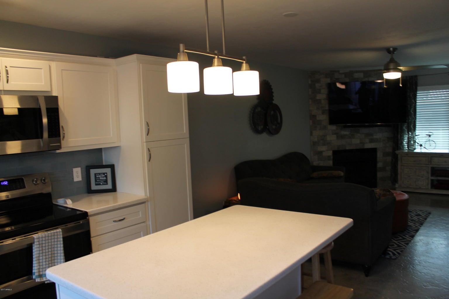 4901 E Kelton Lane Unit 1013