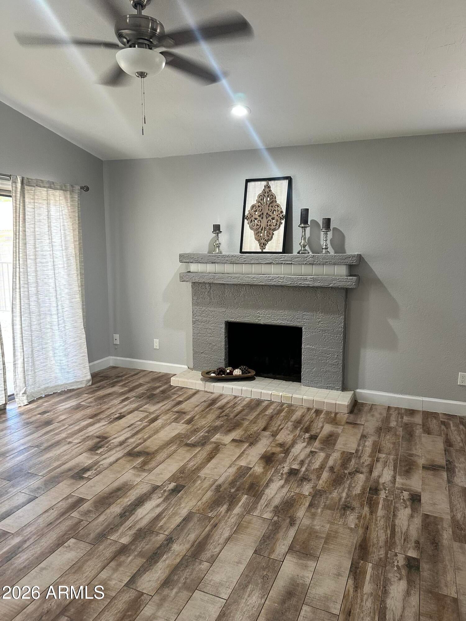 1120 N VAL VISTA Drive 28