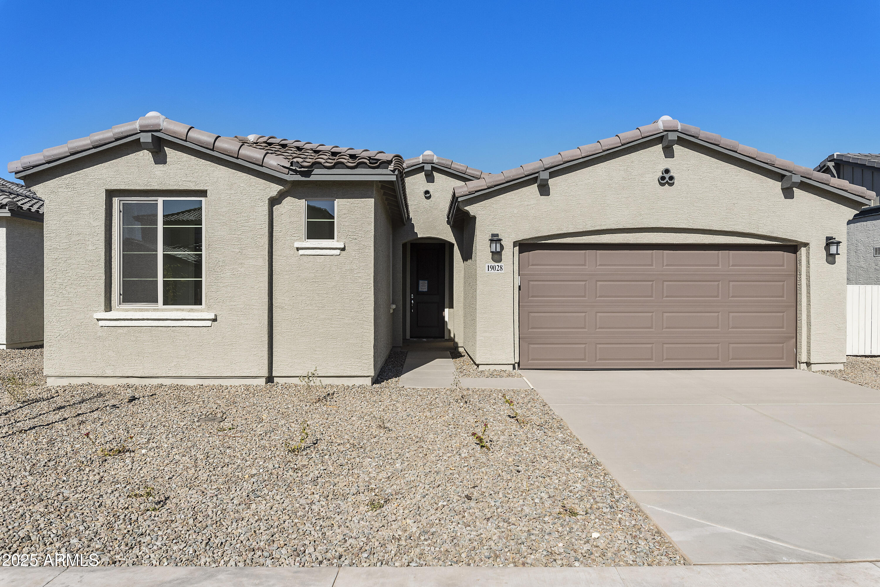 19028 W ROSE Lane
