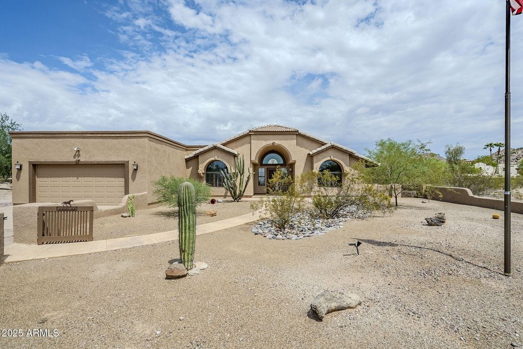 Photo of 11378 N Sombra Del Monte Road, Casa Grande, AZ 85194 (MLS # 6865184)