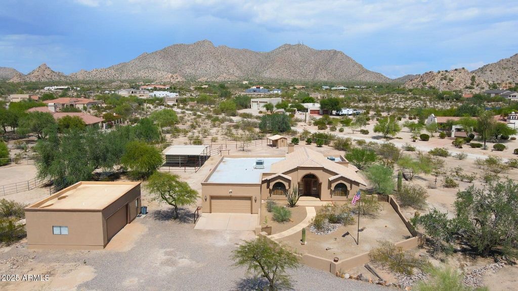 Photo of 11378 N Sombra Del Monte Road, Casa Grande, AZ 85194 (MLS # 6865184)