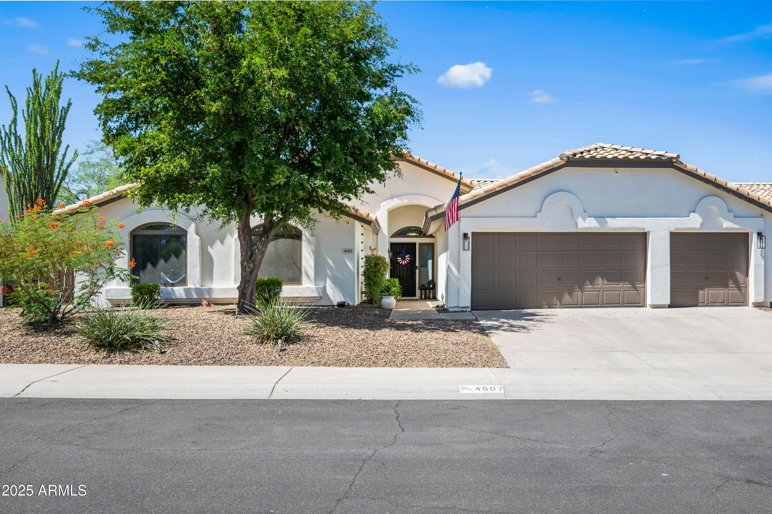 4507 E DUANE Lane