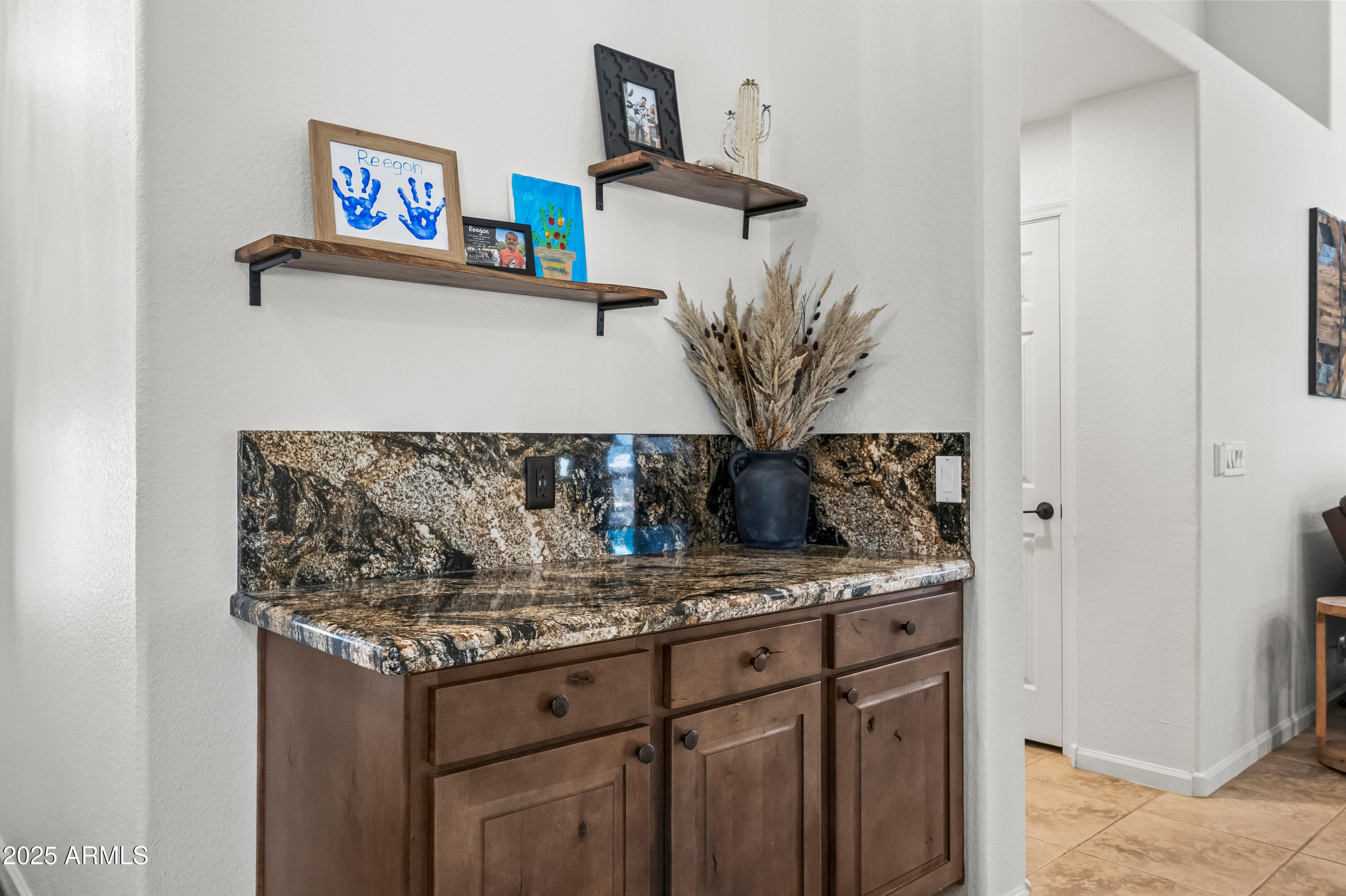 Cave Creek, Arizona 85331, United States, 4 Bedrooms Bedrooms, ,2 BathroomsBathrooms,Residential,Pending,159712