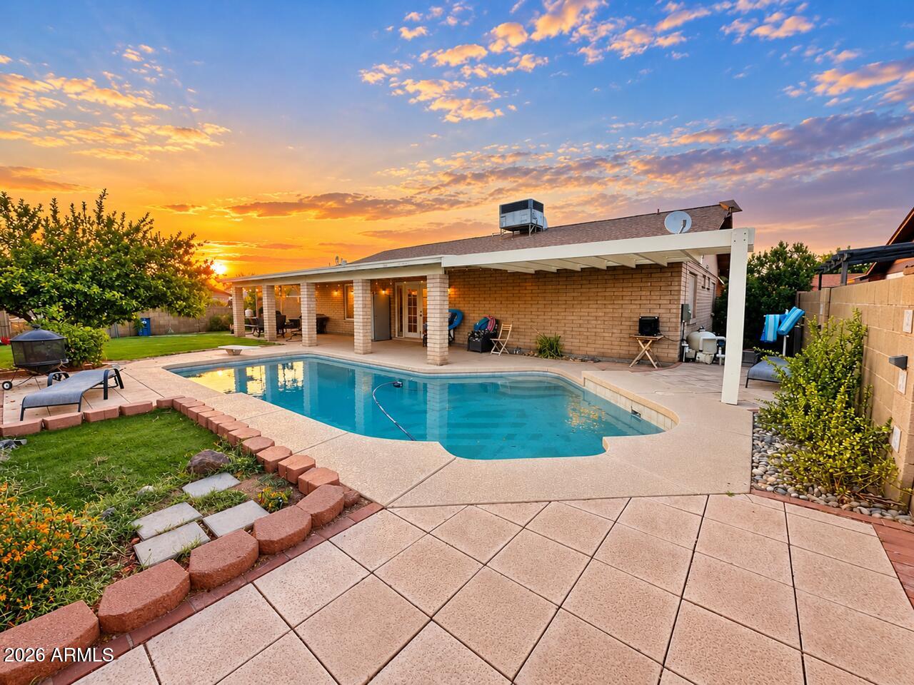 9403 N 50TH Drive