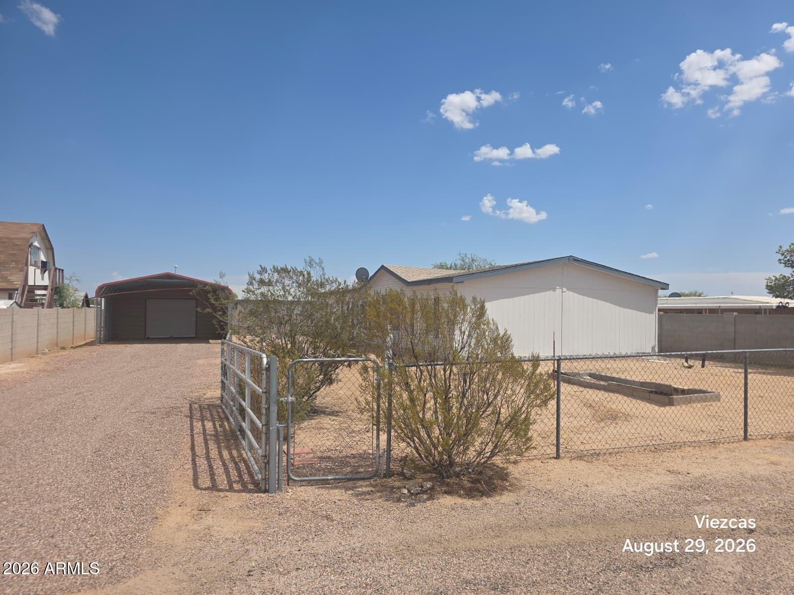 10963 N HILLSIDE Drive