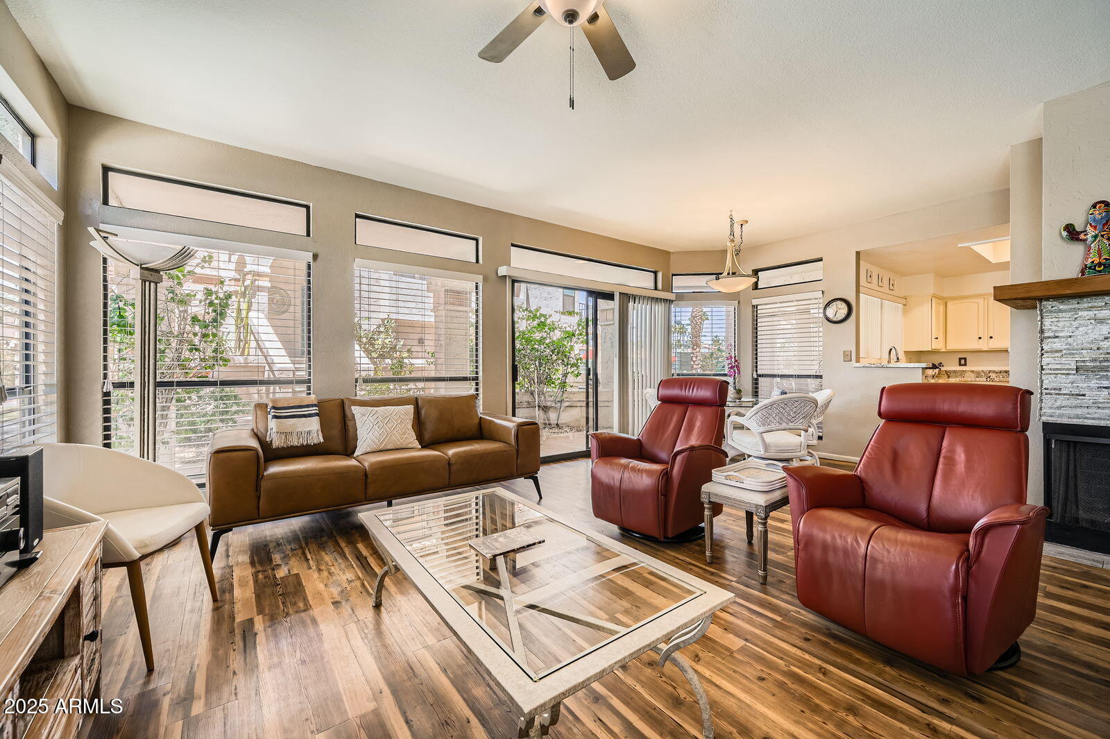 9707 E MOUNTAIN VIEW Road 1408