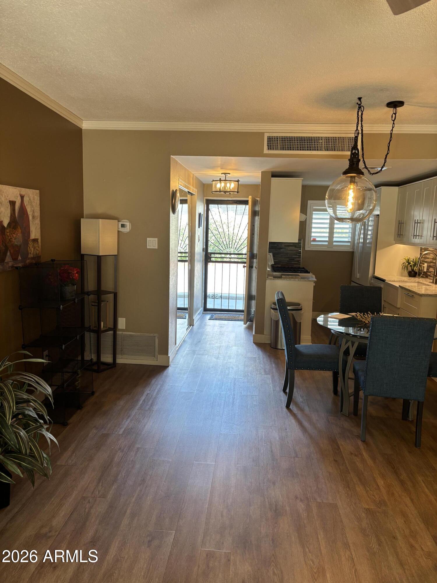 6125 E INDIAN SCHOOL Road 194